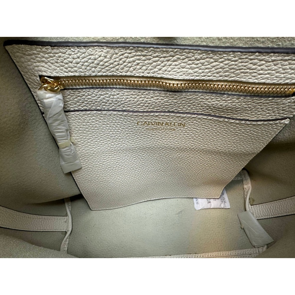 Calvin Klein Tote Larissa White Large NWT Leather Crossbody Handbag - Picture 6 of 11